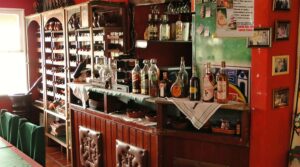 Casa Portuguesa: um pedaço de Portugal em Itapoá desde 1992