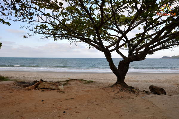 Praia da Fortaleza, em Penha