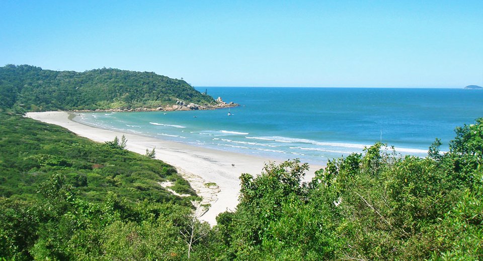 Praia dos Naufragados