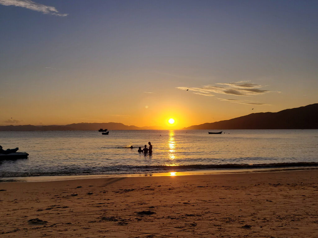 Pôr do sol em Bombinhas
