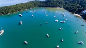 Praia do Caixa d’Aço: paraíso em Porto Belo