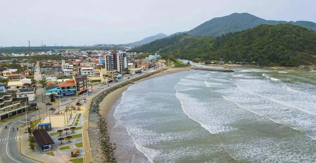 Praia Central de Navegantes. Clique de Eduardo Malhorquim.