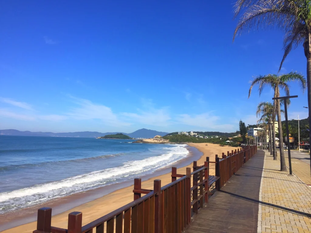Praia da Ilhota, em Itapema - SC