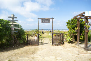 Praia Arroio Corrente: lagoa, mar e a melhor estrutura da região