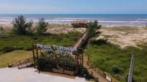 Praia Turimar: o coração urbano de Balneário Gaivota